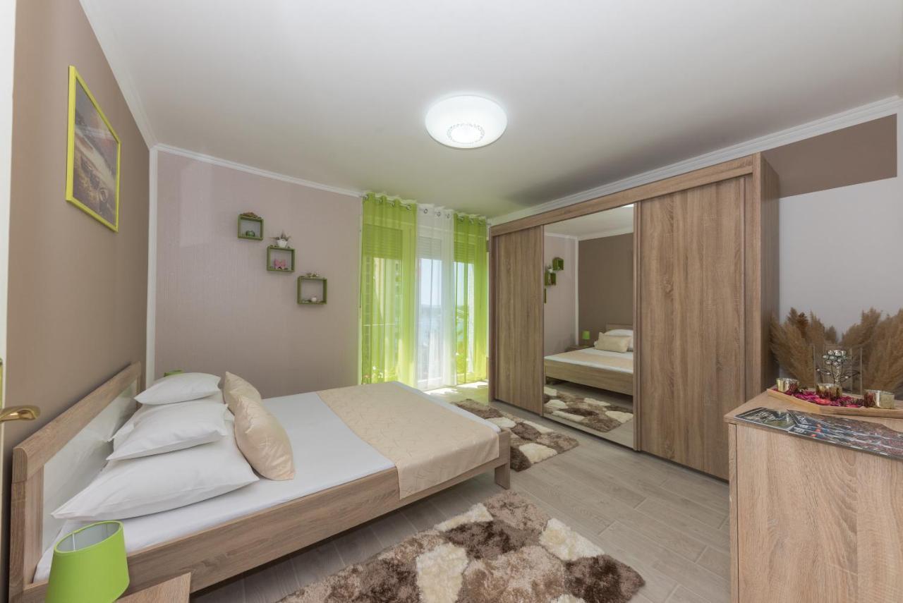 Apartment Danijela シベニク エクステリア 写真